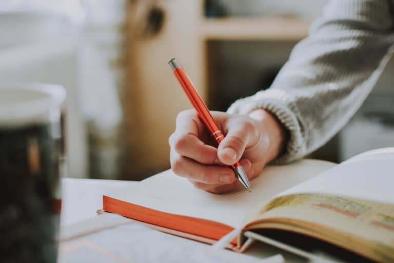 La traduction didactique français–arabe comme procédé d’enseignement : quelle méthode à adopter en classe de langue ?